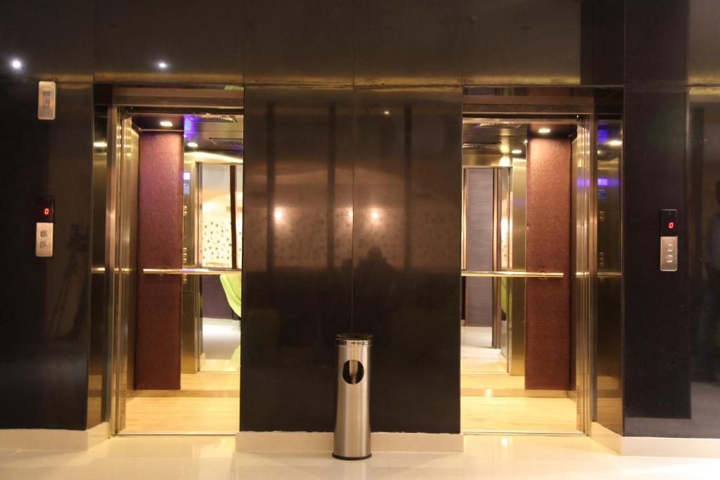 The Purple Leaf Hotels Hyderabad Exterior foto