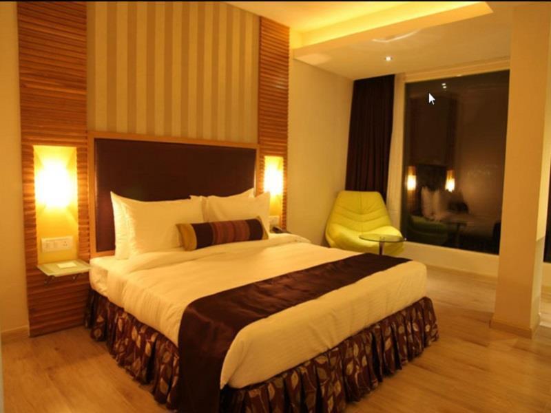 The Purple Leaf Hotels Hyderabad Exterior foto